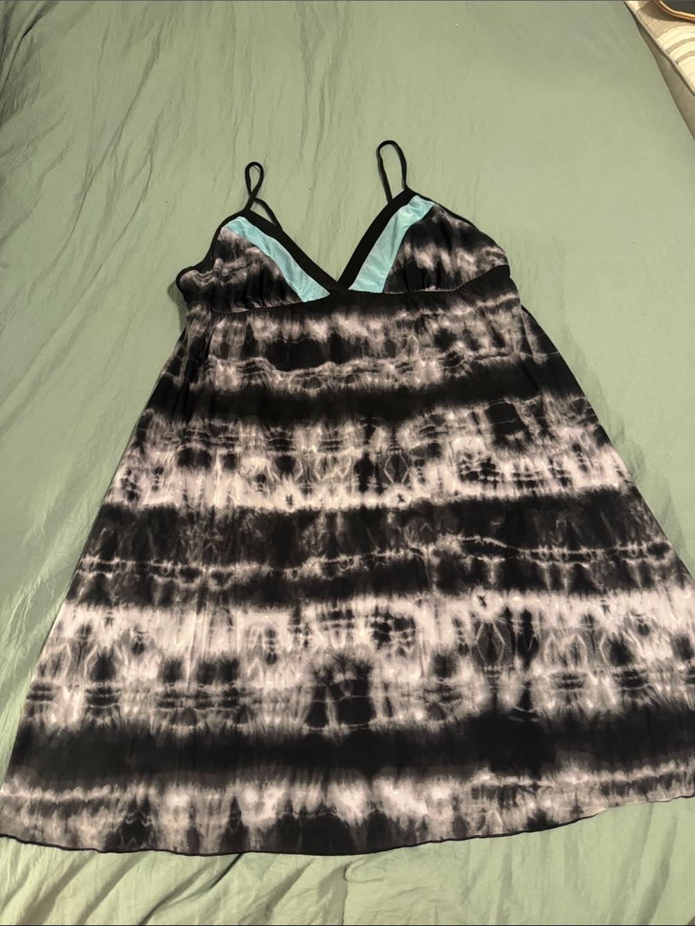 Secret Treasures Black & White Tie-Dye Chemise with Teal Trim